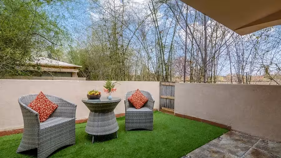 Riverwoods Pench Garden View Cottage